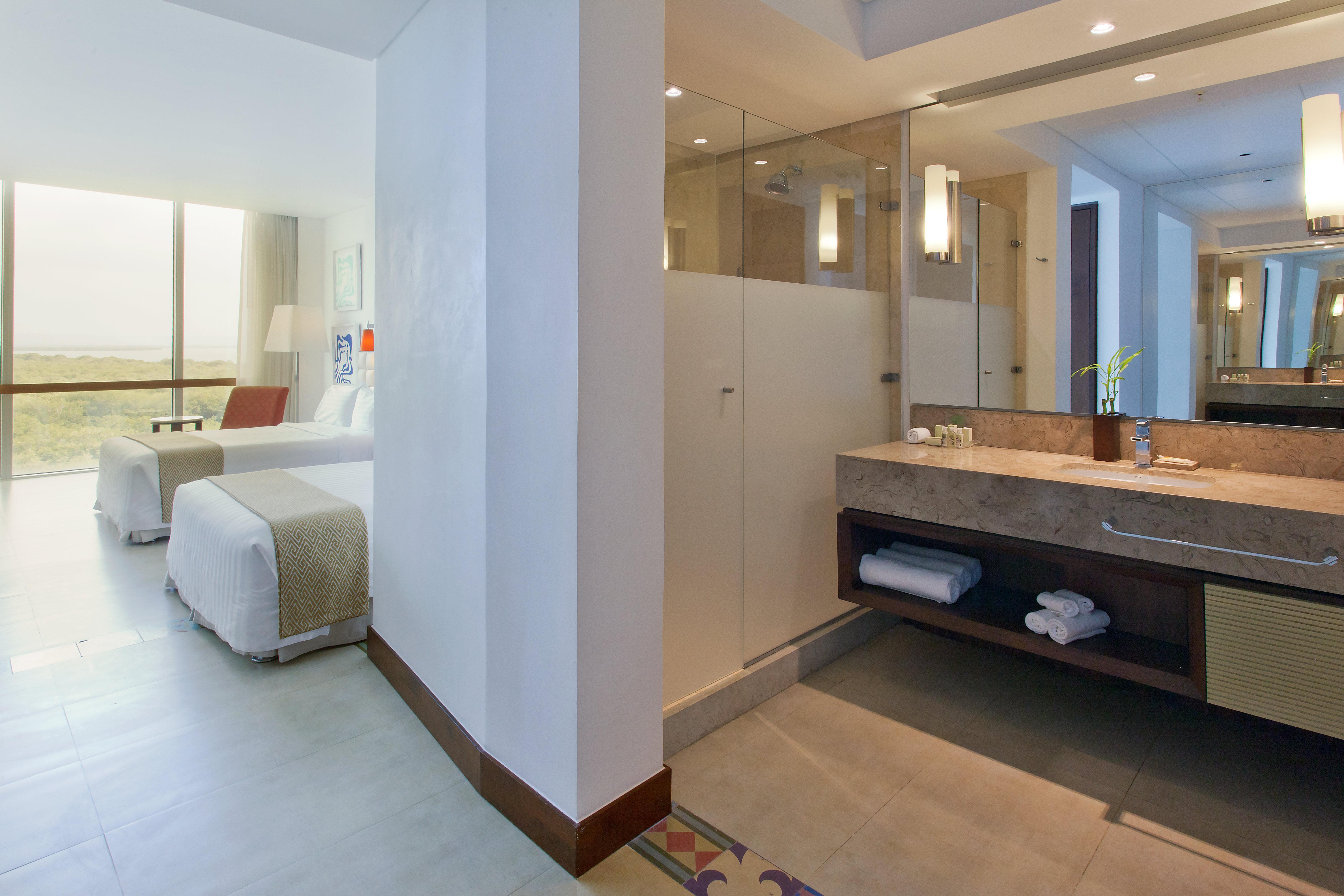 Holiday Inn Cartagena Morros By Ihg Buitenkant foto A bathroom at the hotel