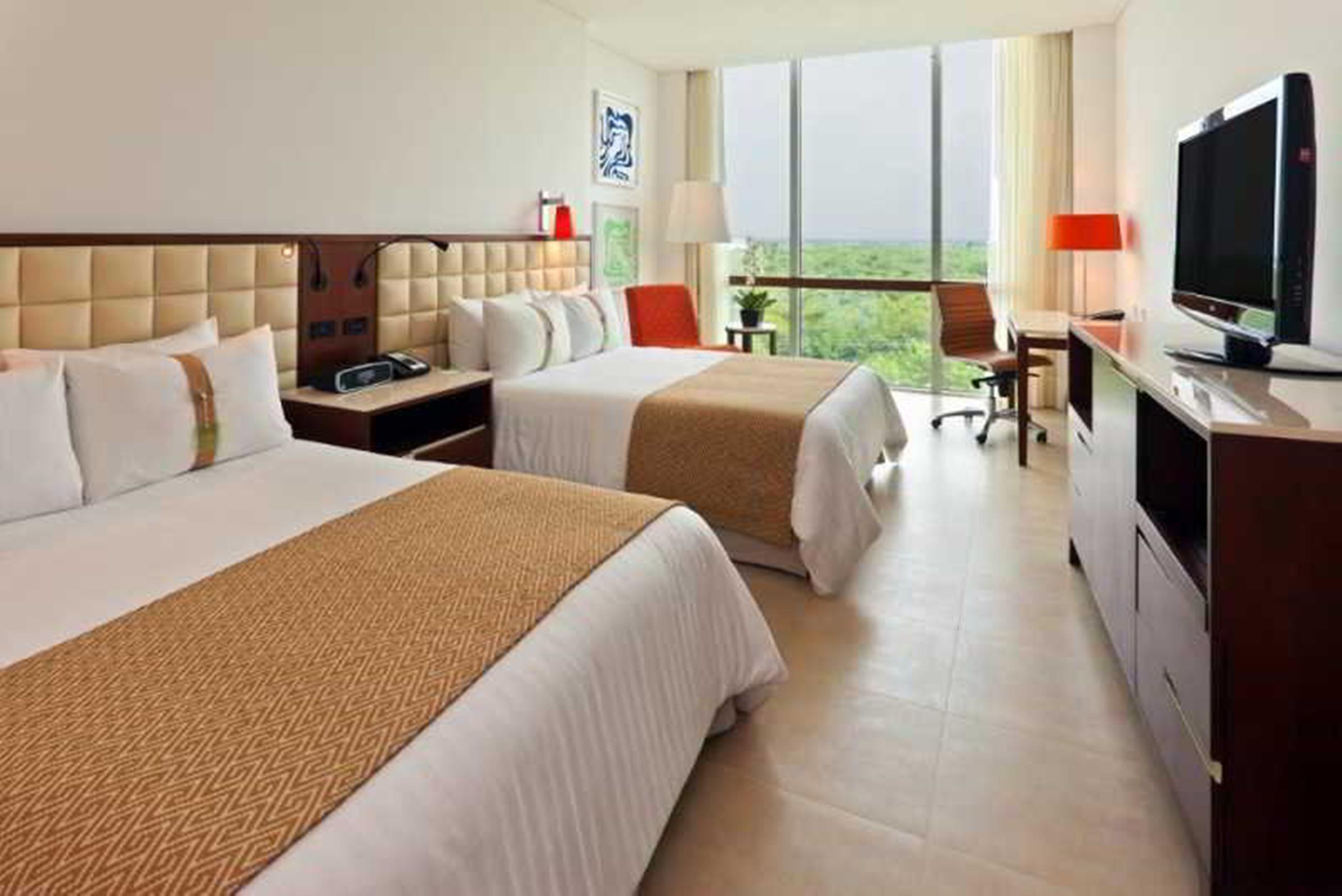 Holiday Inn Cartagena Morros By Ihg Kamer foto A guest room at the Hilton San Francisco Airport